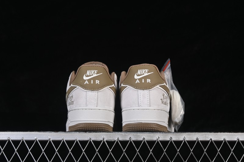 Nike Air Force 1 '07 Low Sneakers with Air-Sole Cushioning and Retro Design - DD1982-346