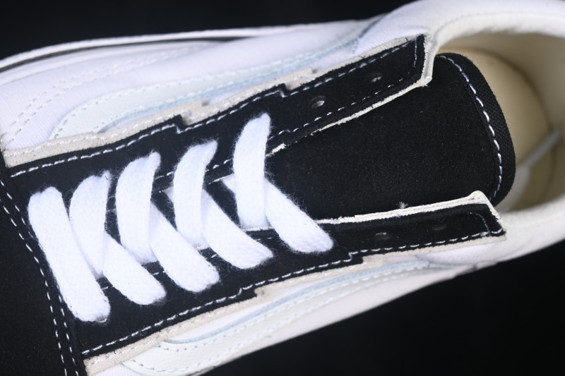 Vans Old Skool Low-Top Casual Skate Shoes - VN0009Q5BMW