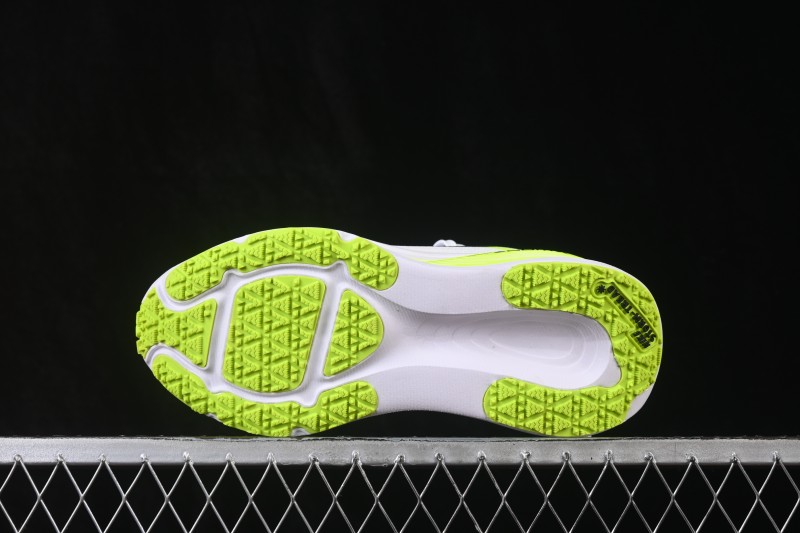 Nike Air Zoom Vomero 18 GTX Cushioned Casual Running Shoes - HQ7001-210